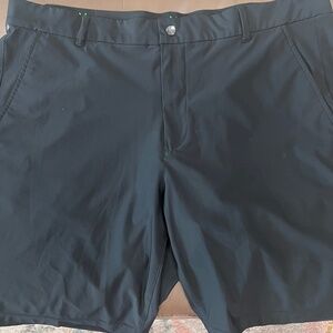 Jet black psycho bunny shorts - 40